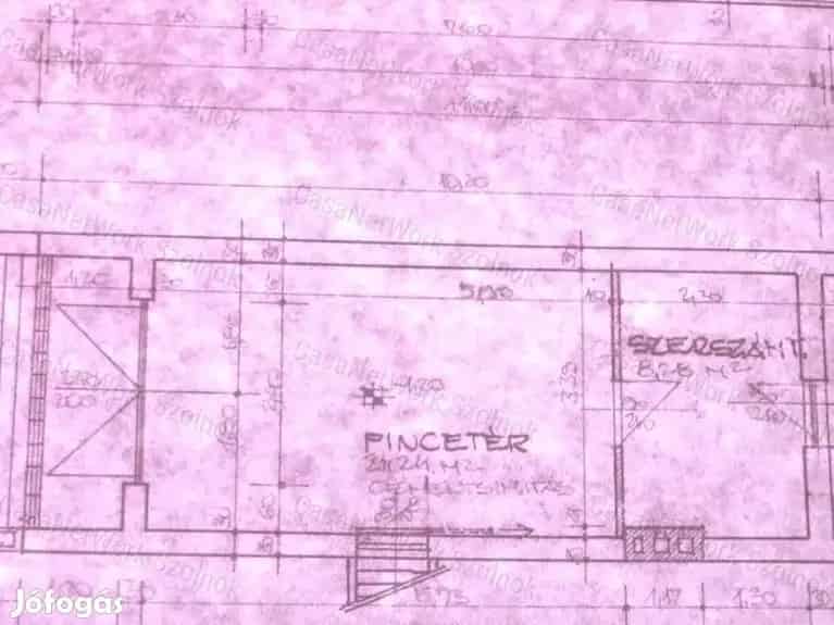 136m2-es családi ház eladó Törökszentmiklóson vállalkozásra is alkalmas