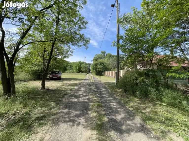 Sámsonkert építési telek eladó 862 m2