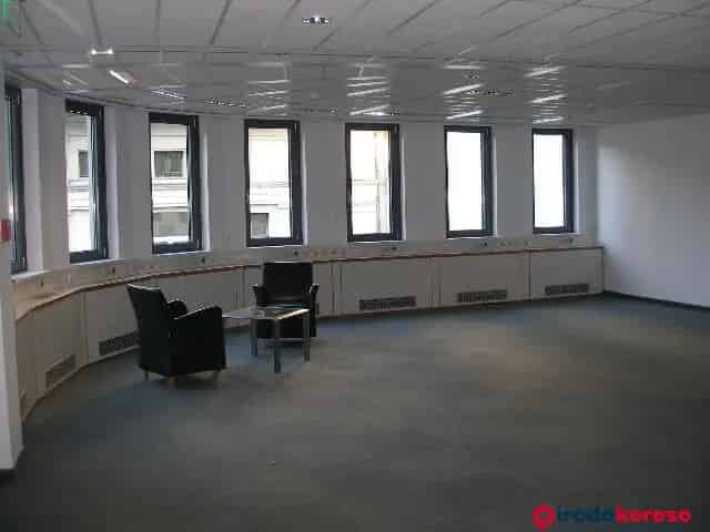 Váci Utca Center Irodaház - Belvárosi Irodahelyiség