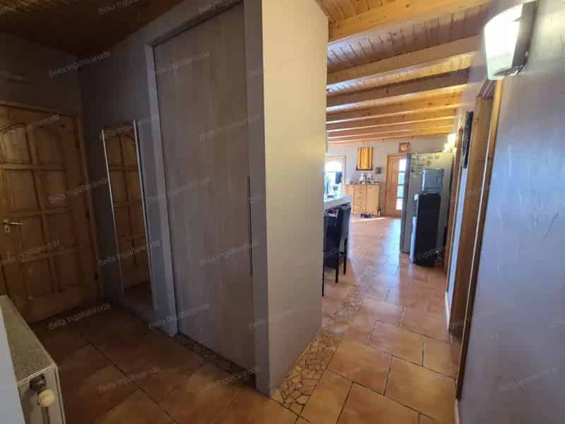 Kaposvár panorámás családi ház eladó 3 terasszal és irodával