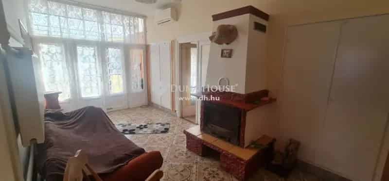 Monori családi ház eladó - 110nm, terasz, kandalló, kert