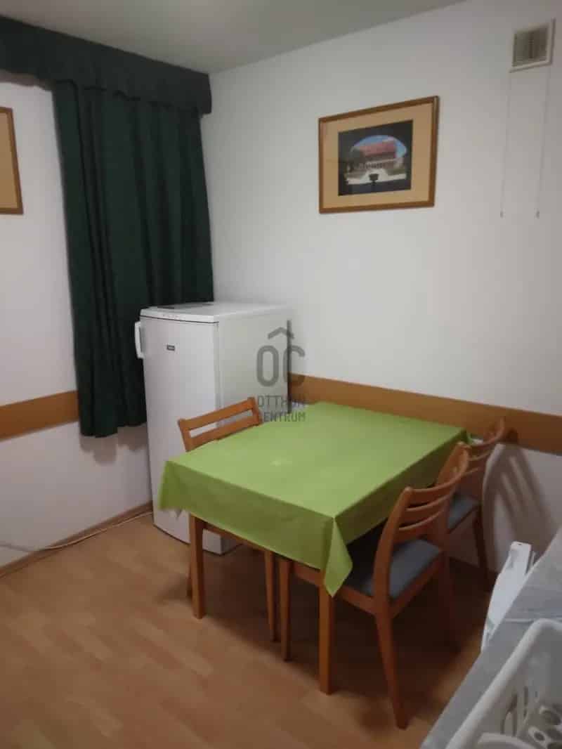 Egerben 93 nm-es társasházi lakás eladó