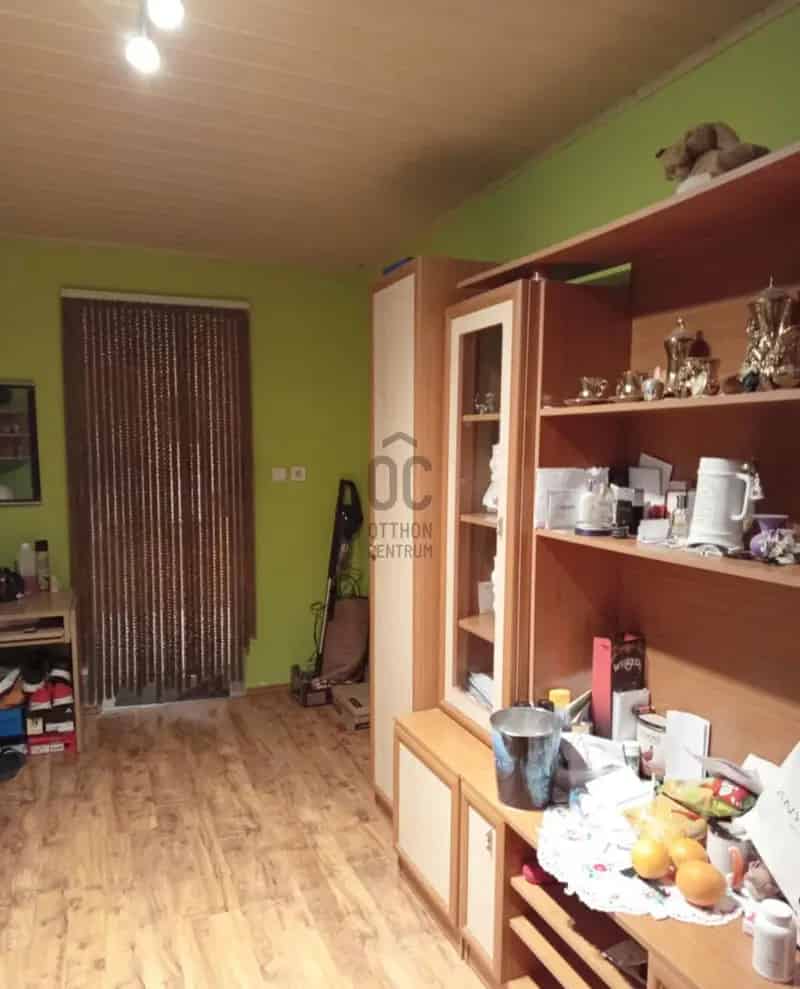 Tatai 4 szobás családi ház eladó 300m2-es telken