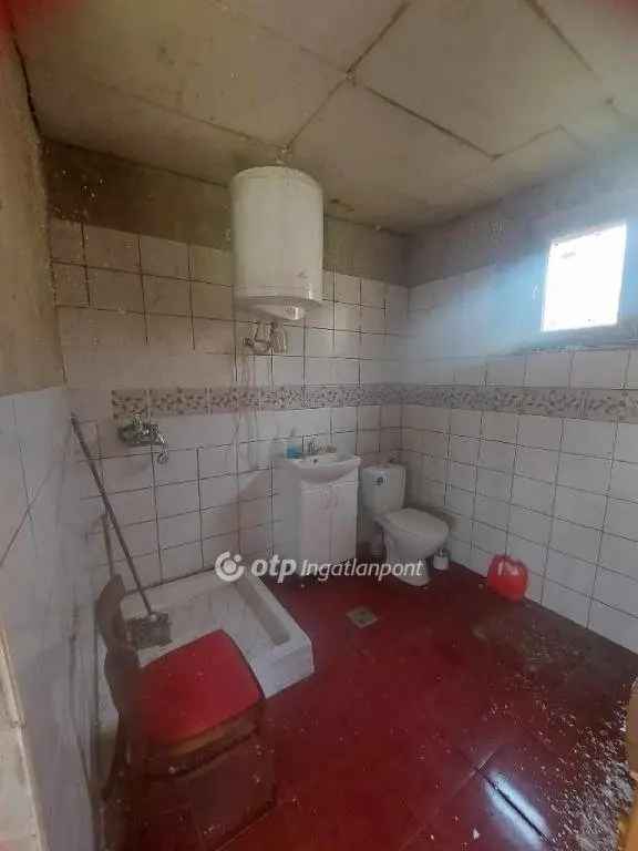 40 m2-es ház Debrecenben 1140 m2-es telken