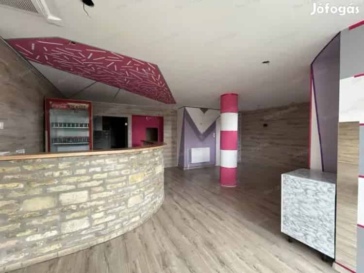 Győr Marcalváros II 140 m2-es Üzlethelyiség Eladó