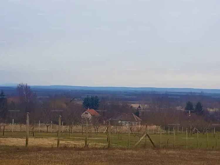 Zalakaros zártkerti telek eladó - Balatoni panoráma