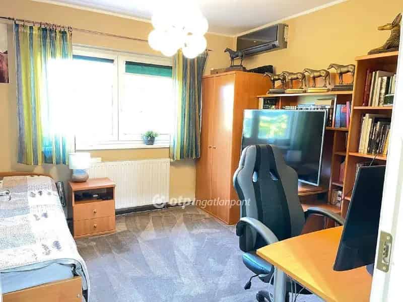 Lovastanya Elado Szentesen 9 5 ha-os Telekkel Felujitott Haz Istalloval