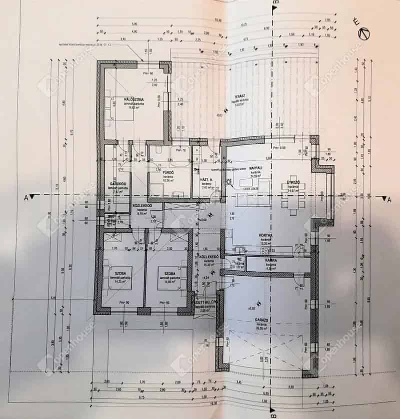 Győrsági családi ház eladó - 191 m² - újszerű - medence - napelem