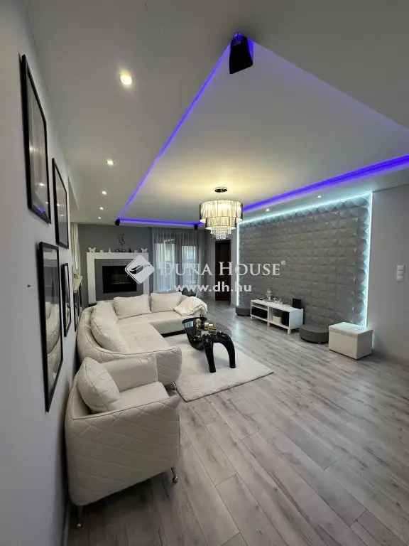 Marina-Part Luxus Penthouse eladó - 114nm + 108nm terasz