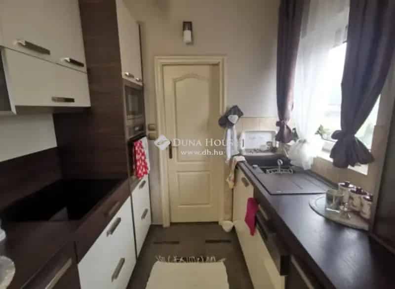 Felujitott csaldi haz vendeghazzal Suron
