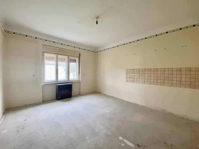 Kamuti családi ház eladó 70m2 nagy telekkel