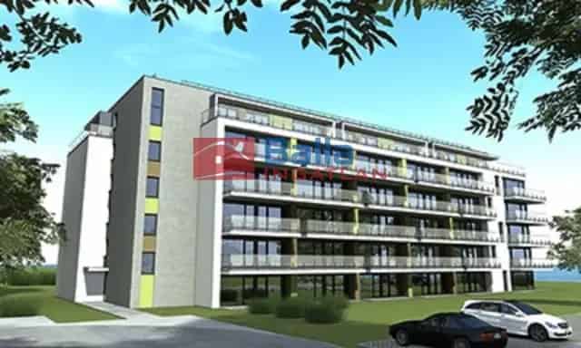 Siófok Ezüstpart 50nm-es 2 szobás társasházi lakás eladó
