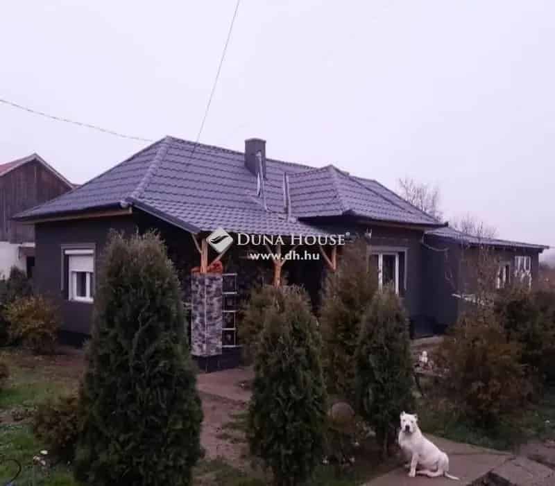 90m2-es családi ház Nagykapornakon 1772m2-es telken felújítva