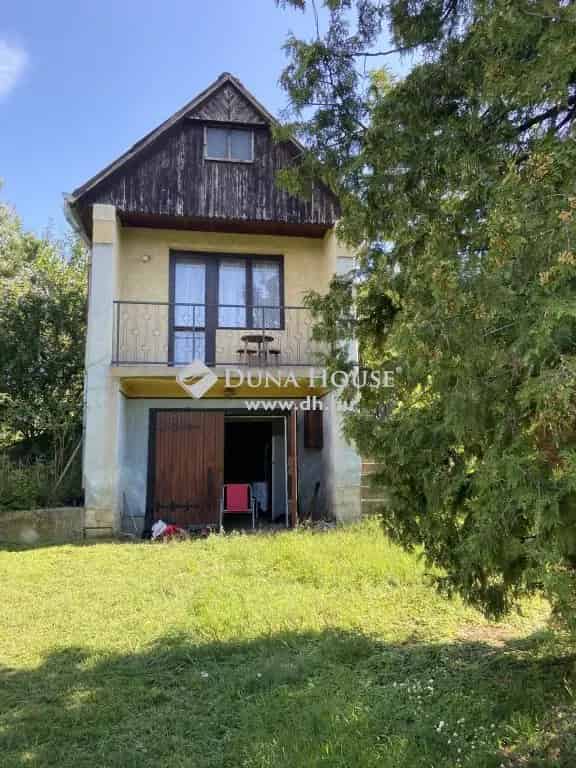 Kajászi panorámás ház eladó - Halastavakkal szemben