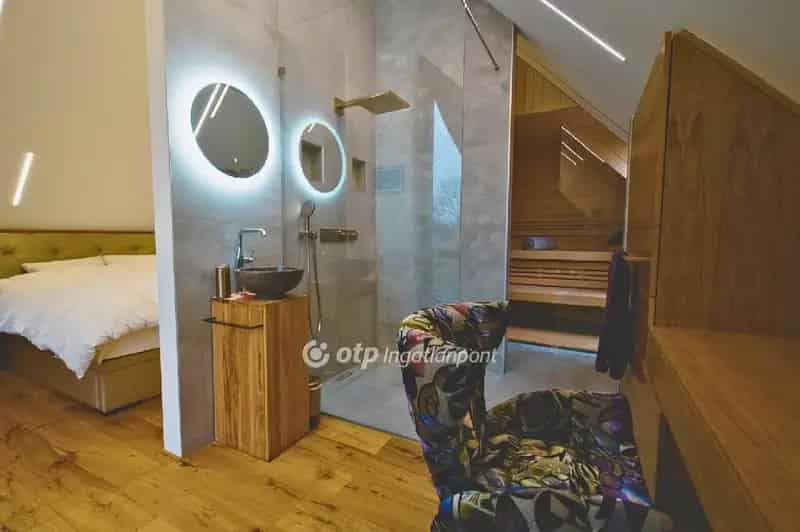 180m2 Luxus Otthon Velencén - Okosotthon, Napelem, Szauna, Jakkuzzi