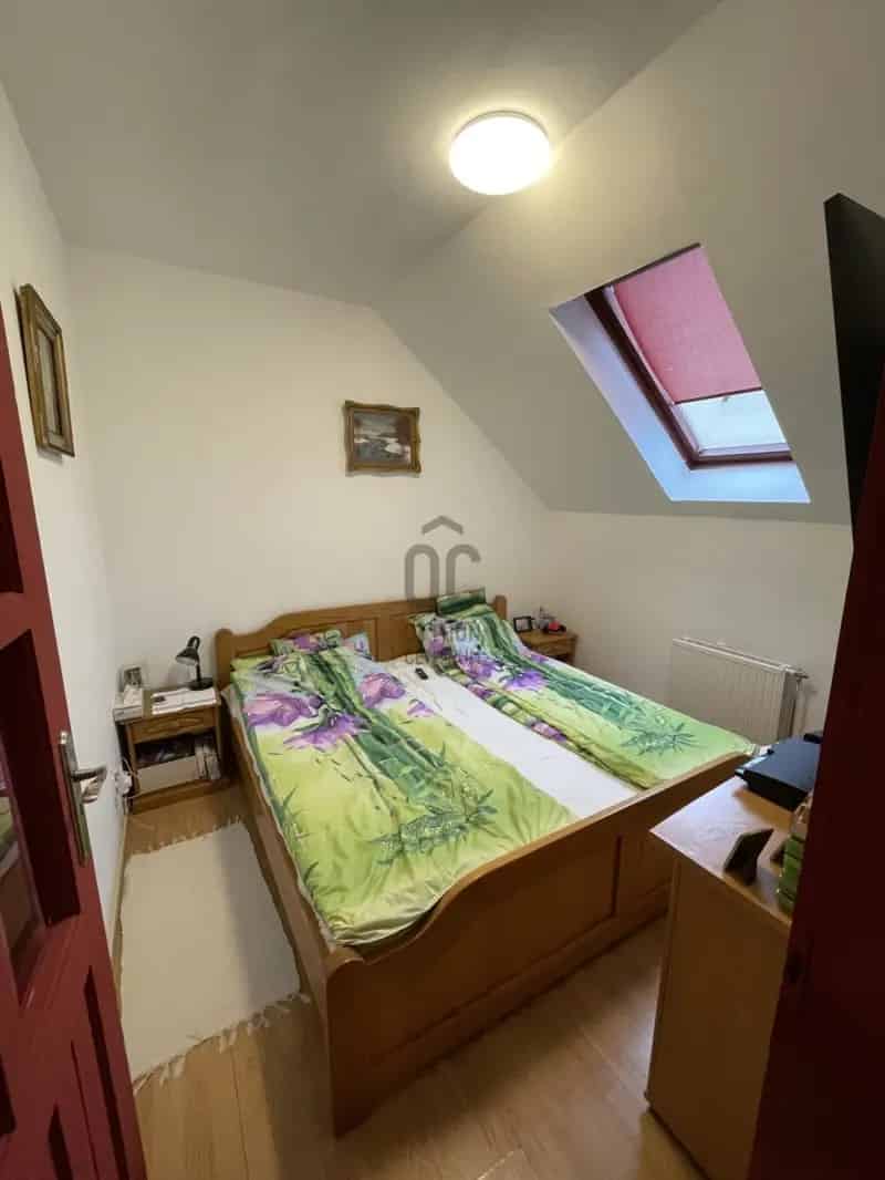 Nyiregyhaza korhaz kozelben 75 107 m2 erkelyes lakás elado