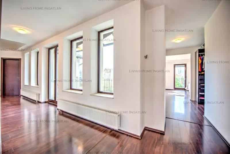 Aranyhegy 383 nm-es Luxus Családi Ház Panorámás Telken