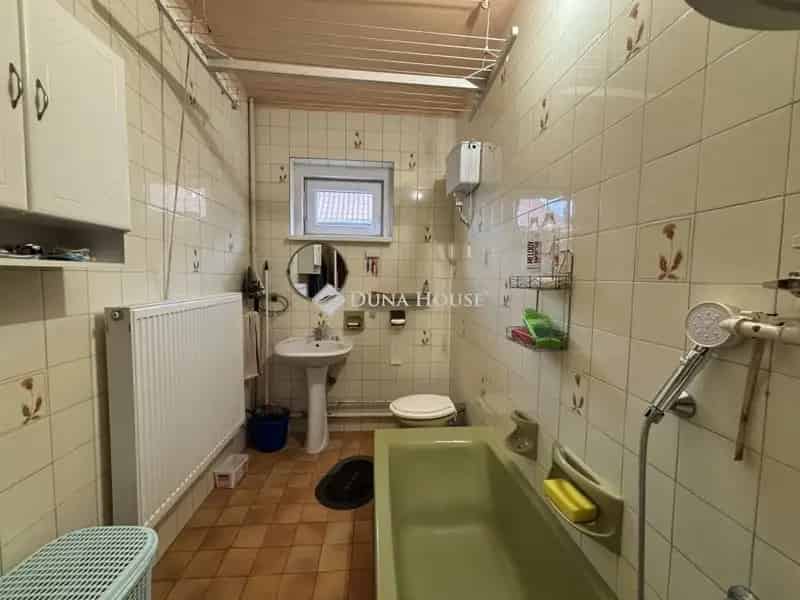 Lábatlan családi ház eladó - 118 m² - dupla garázs - Falusi CSOK