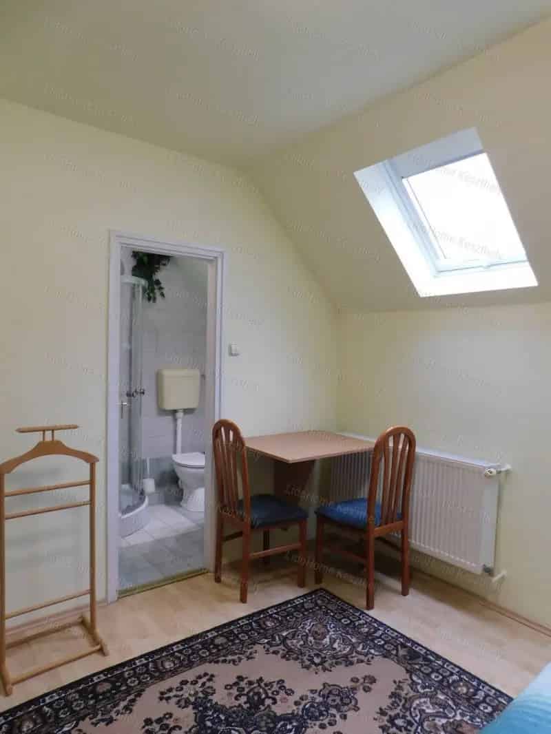 HÉVÍZI Belvárosi Családi Ház 3 Apartmannal Eladó