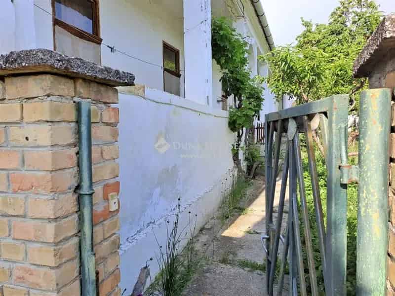 87 nm-es családi ház eladó Lippón