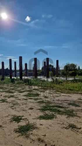 Kistarcsa ipari telek eladó 1350m2 csarnokkal