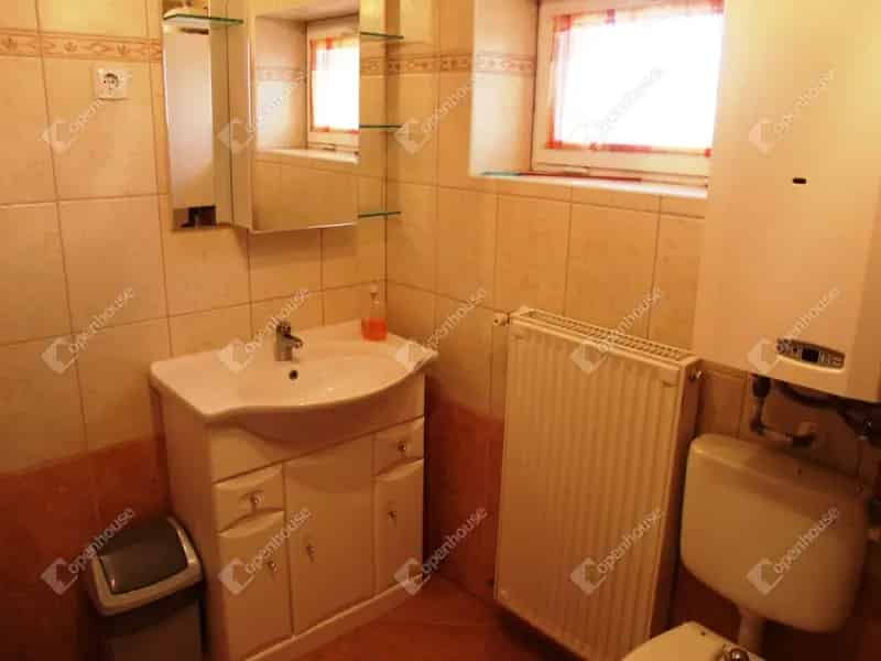 Ház Kiadó , Keszthelyi járás, Dunántúl