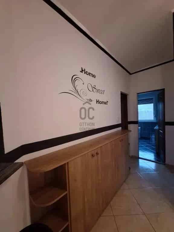 280 m2-es családi ház eladó Üllőn