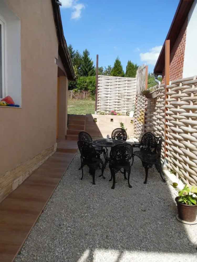 Zalakaros 235m2-es 3 szintes családi ház eladó