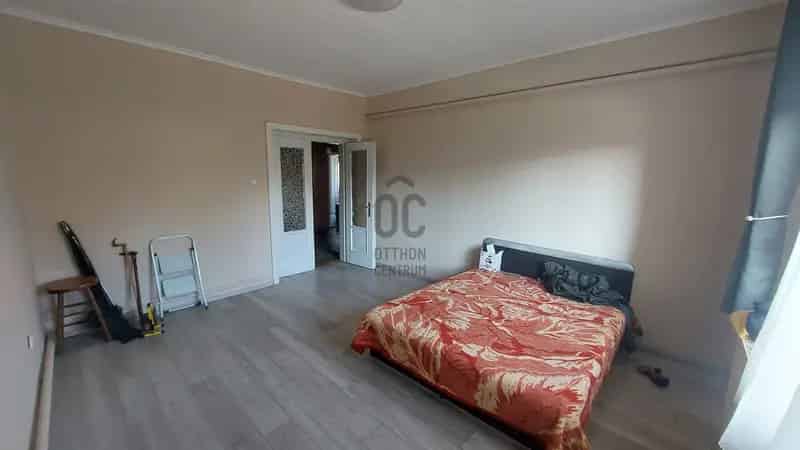 Tápiószecső 228 m2 8 szobás családi ház eladó
