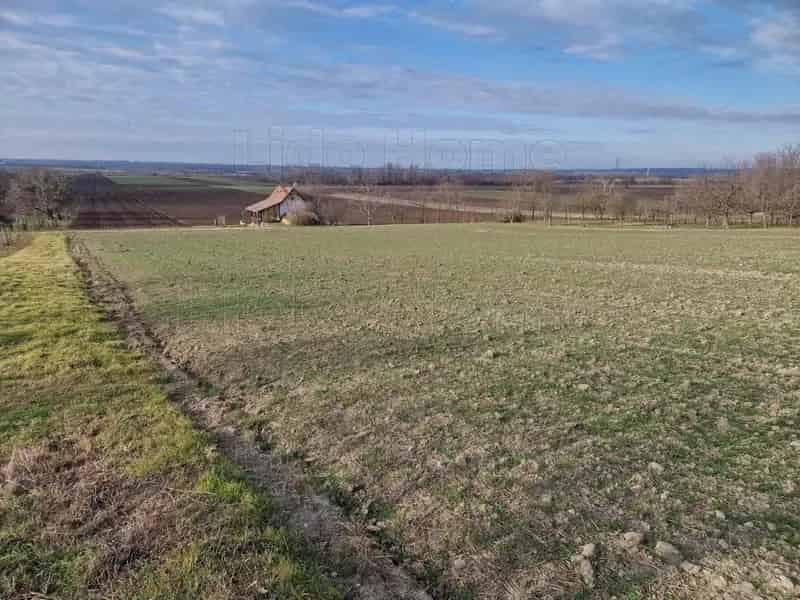 Lepsényi zártkert eladó - 1611 m2 - Balaton közel