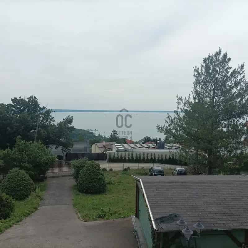 Balatonalmádi családi ház eladó panorámás tóparti kilátással