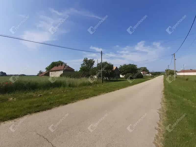 Eladó telkek Felsőrajk - 3x 2000m2, beépíthető