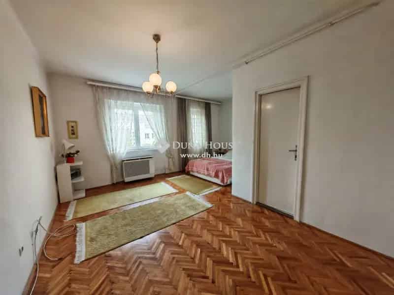 Szolnok Vasútállomás Közeli 61 m2-es 2 Szobás Tégla Lakás Eladó
