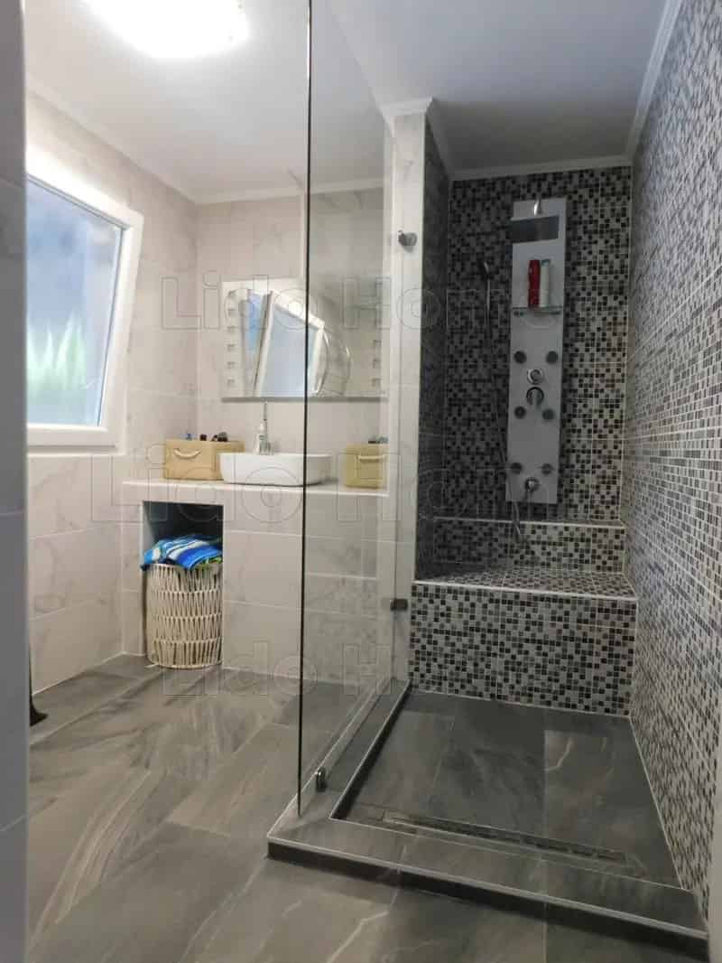 Balatonmáriafürdői Luxus Nyaraló Eladó - Fedett Medencével és Infraszaunával