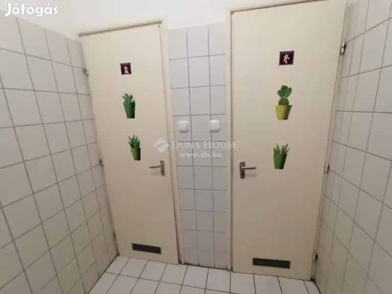 Eladó üzlethelyiség és raktár Hatvanban