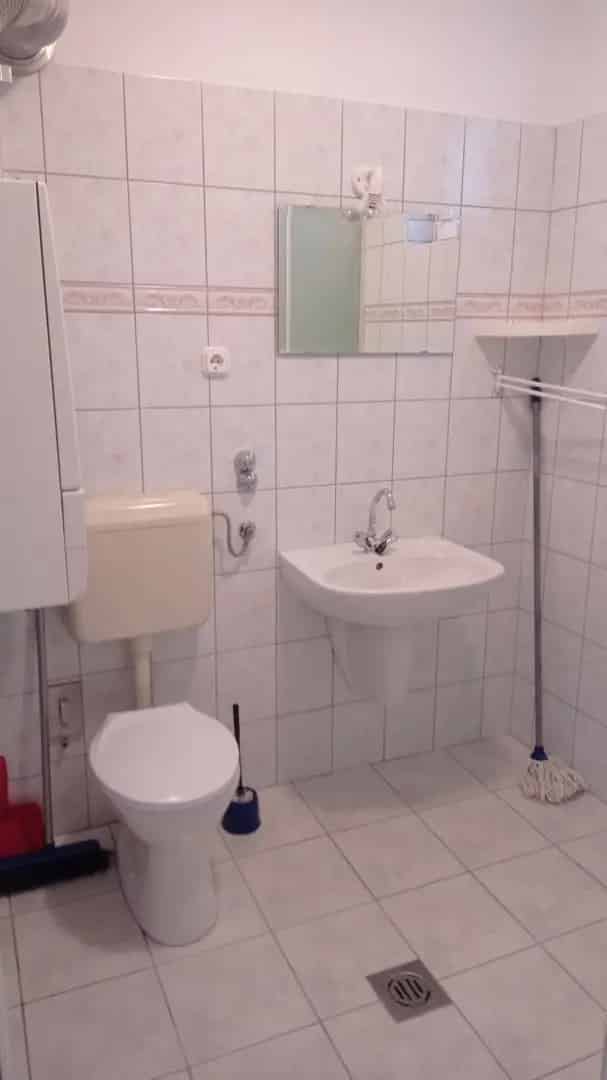 Tágas családi ház és apartmanház Zalakaroson eladó