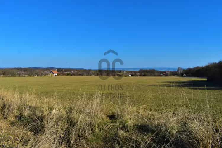 Balatonudvari eladó mezőgazdasági telek panorámával