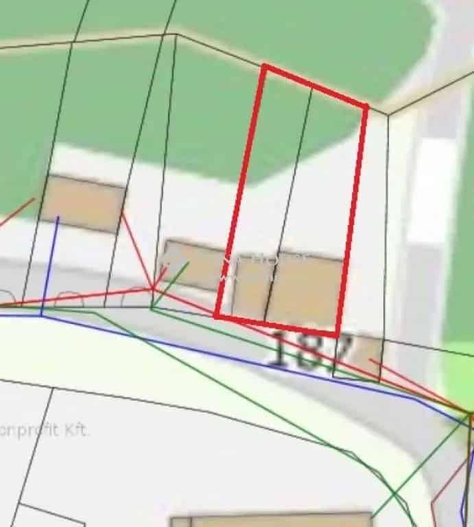 Keszthelyi telek eladó felújítandó présházzal