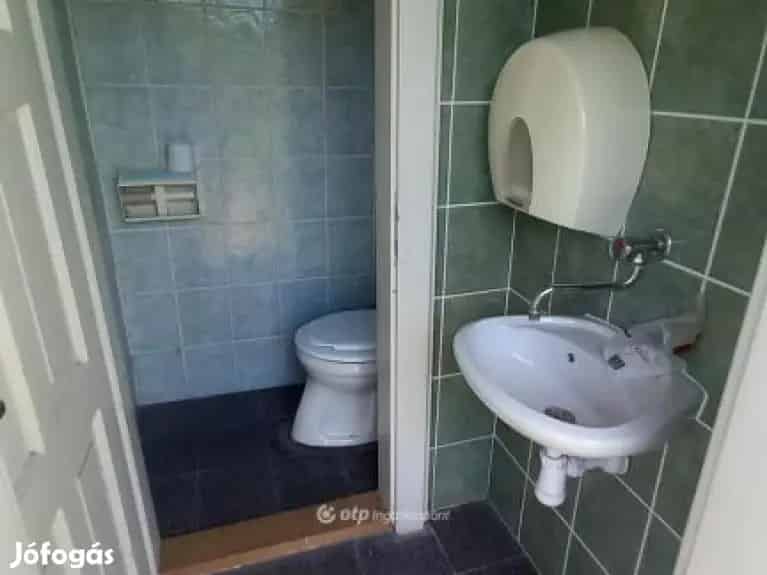 Eladó Kávézó Balatonkeresztúron