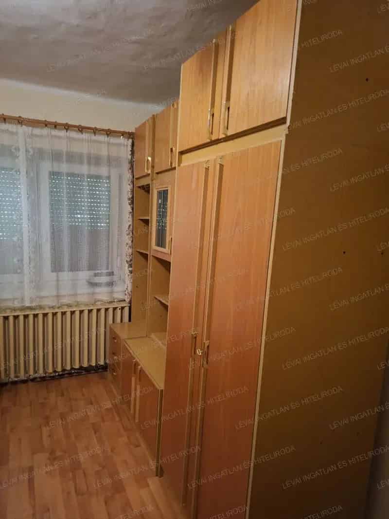 1 5 szobás családi ház eladó Békéscsabán