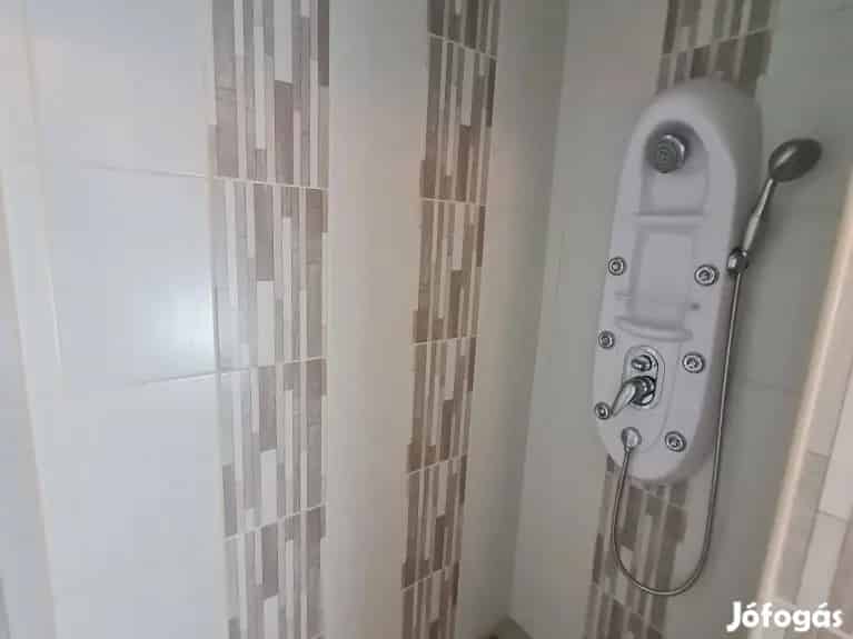 Debrecen belvarosi 200 nm-es irodahaz elado