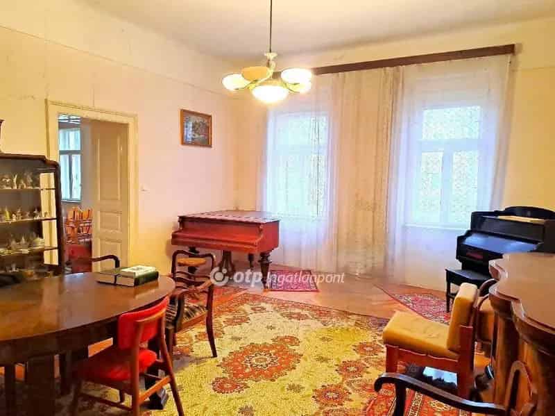 190 m2-es családi ház eladó Kiskunfélegyházán