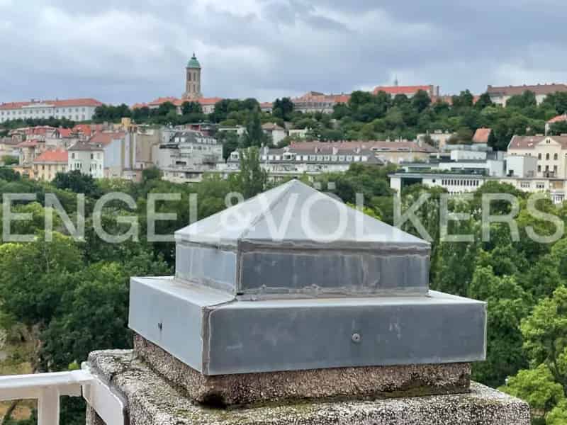 Panorámás Budai Várra néző lakás eladó I kerületben