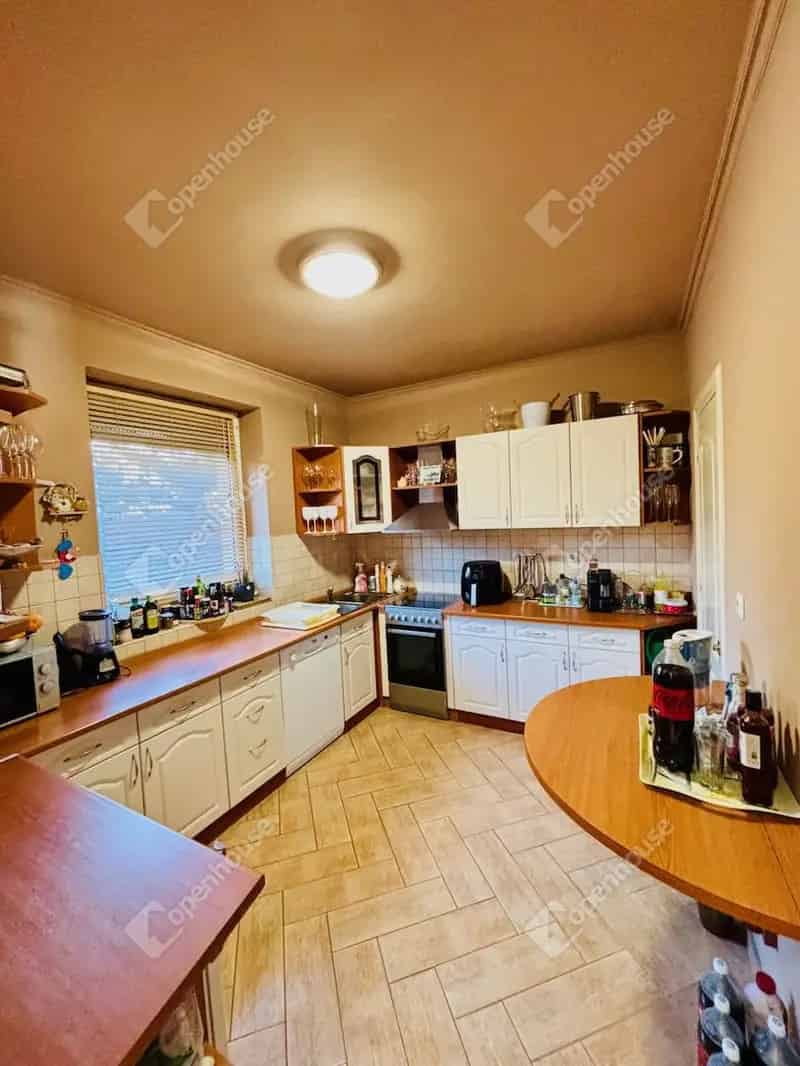 174m2-es Felújított Családi Ház Újszegeden - Nagycsaládosoknak