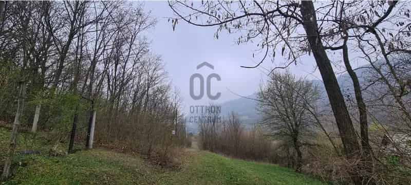 Kesztölc 800m2 építési telek eladó Üh-1 övezet