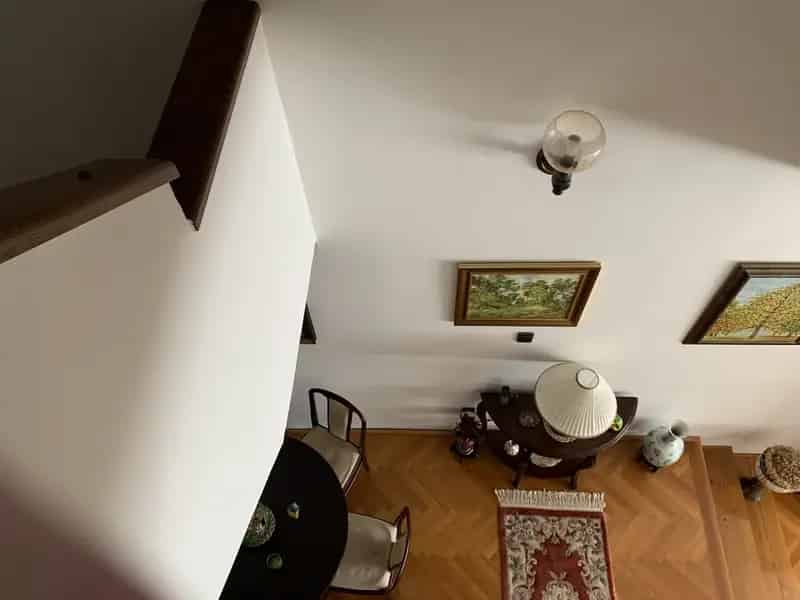 130 nm-es 4 szobás ikerházfél Pécs belvárosában