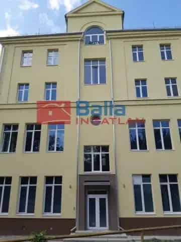 Budapest IX Kerulet 957 m2-es Iroda Elado Befektetőknek