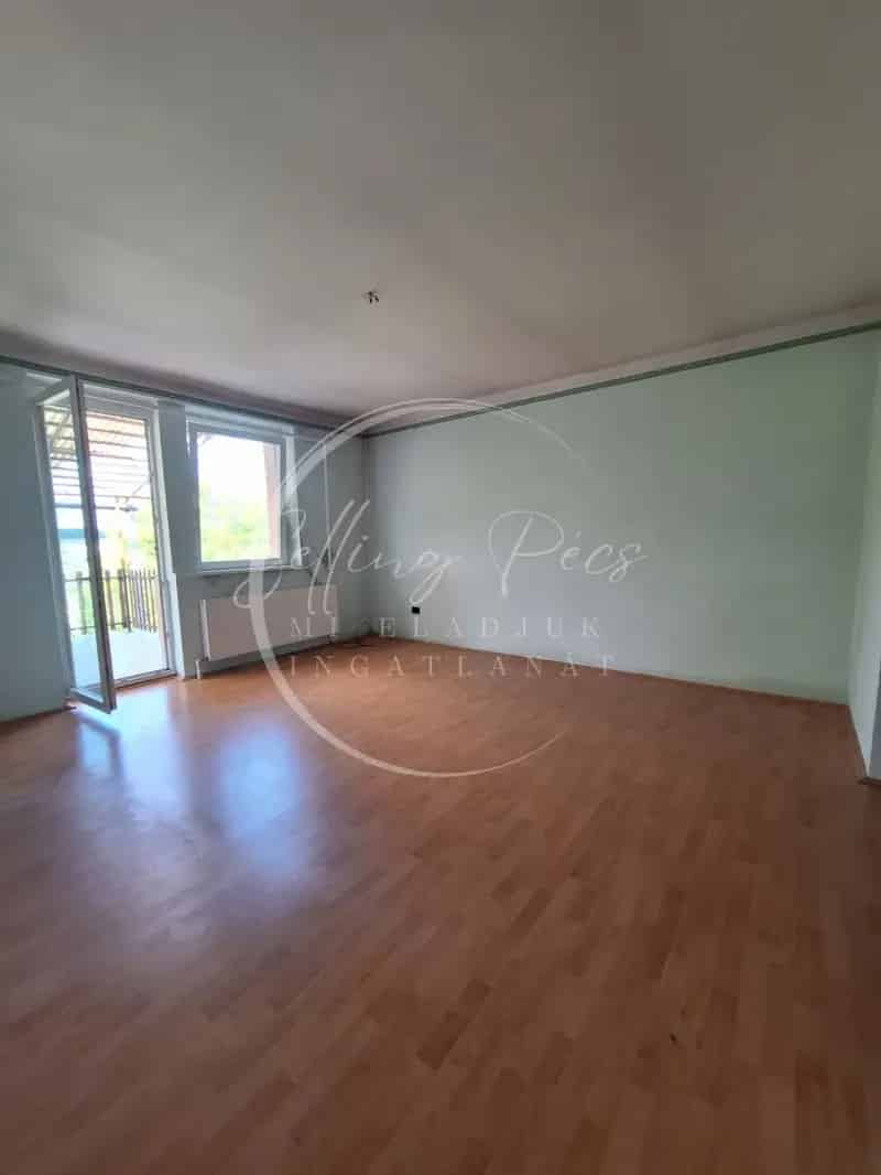 Komló Dávidföld 150nm 5 szobás családi ház panorámás kilátással