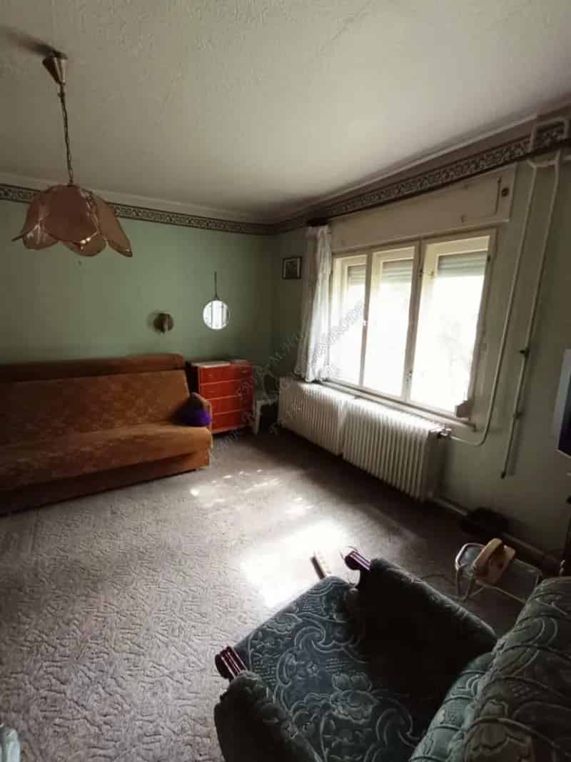 130 m2-es családi ház Eotvos-Jokai utca saroktelken