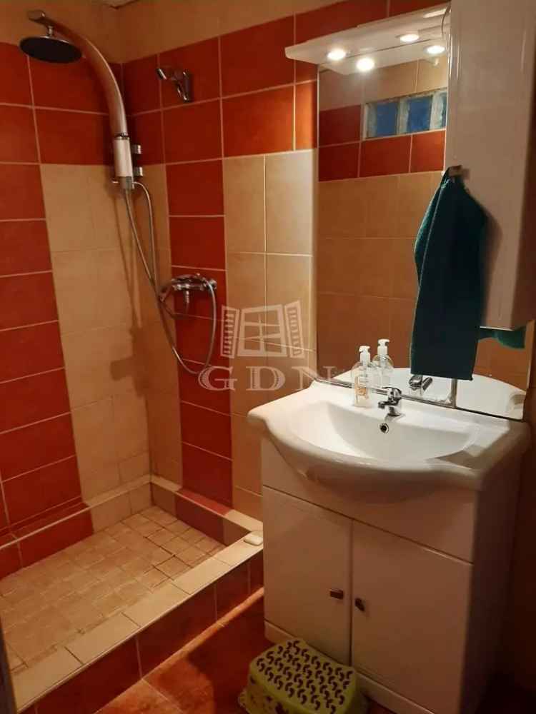 Pákózd panorámás építési telek eladó - felújított nyaralóval